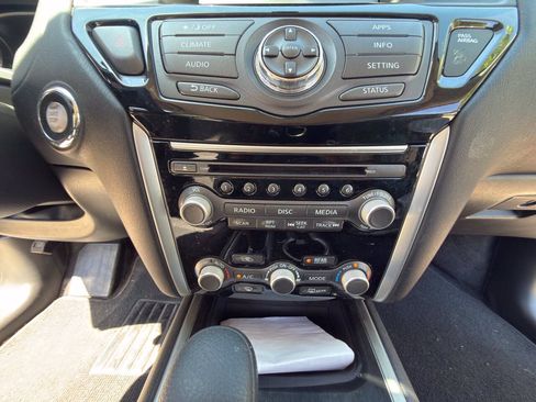 Used 2017 Nissan Pathfinder S AWD/4WD image 53