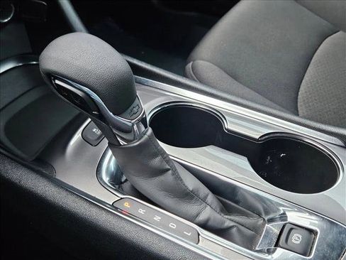 Used 2025 Chevrolet Malibu LT image 12