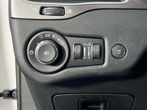 Used 2022 Jeep Cherokee Latitude Lux AWD/4WD image 10