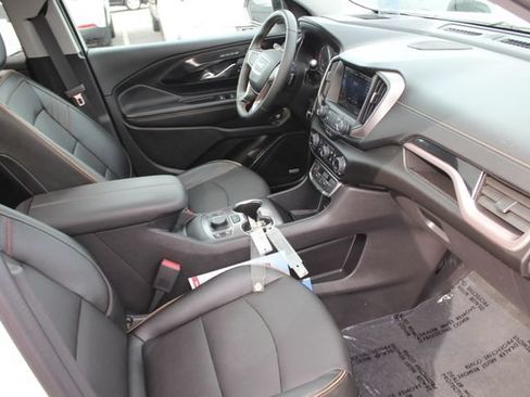Used 2024 GMC Terrain AT4 w/ Infotainment Package II AWD/4WD image 36