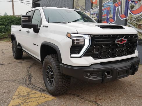 New 2026 Chevrolet Silverado 2500 ZR2 w/ ZR2 Bison Edition AWD/4WD image 48