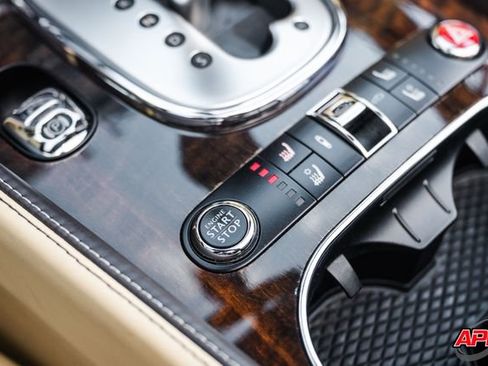 Used 2015 Bentley Continental GT image 18