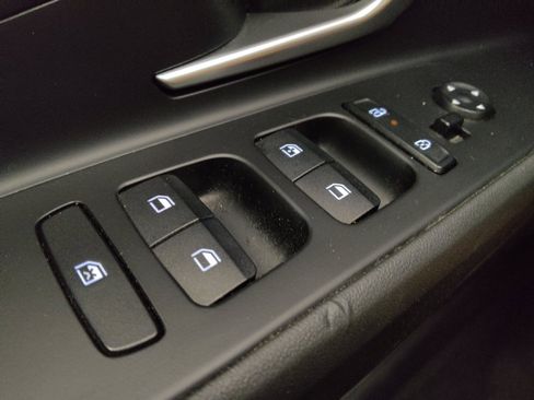 Used 2025 Hyundai Elantra Hybrid FWD image 27