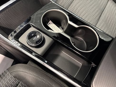 New 2026 Chevrolet Equinox LT w/ Safety and Technology Package FWD image 22