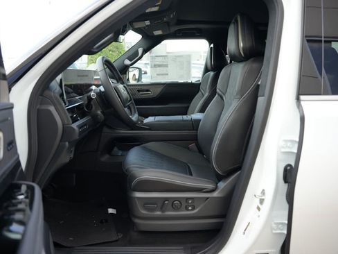 New 2026 INFINITI QX80 Autograph w/ Premium Cargo Package AWD/4WD image 14