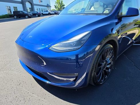 Used 2023 Tesla Model Y Performance AWD/4WD image 15