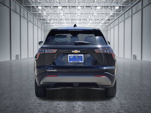 Certified 2026 Chevrolet Equinox LT FWD image 4