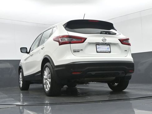 Used 2022 Nissan Rogue Sport S image 51