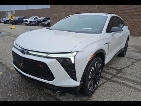 Used 2025 Chevrolet Blazer EV RS image 1