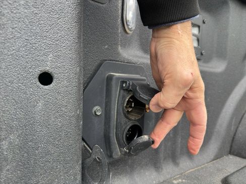 Certified 2025 Ford F350 Lariat w/ Black Appearance Package image 8