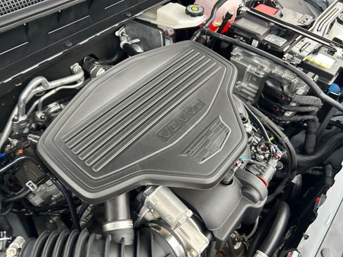 New 2025 Cadillac XT6 Sport w/ Platinum Package image 30