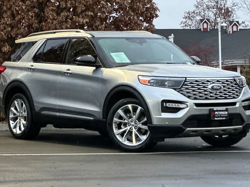 Used 2022 Ford Explorer Platinum w/ Equipment Group 601A image 2