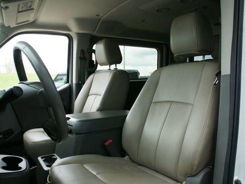 Used 2019 Nissan NV 3500 SL RWD image 15