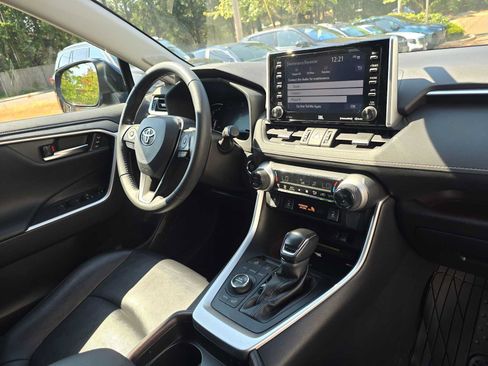 Used 2019 Toyota RAV4 Limited w/ Advanced Technology Package AWD/4WD image 10