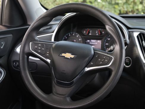 Used 2023 Chevrolet Malibu LT FWD image 7