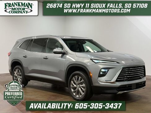 Used 2026 Buick Enclave Preferred AWD/4WD image 1