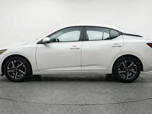 Used 2025 Nissan Sentra SV image 5