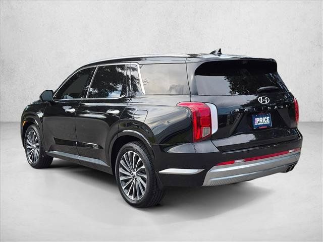 Used 2023 Hyundai Palisade Calligraphy w/ Winter Package FWD image 8