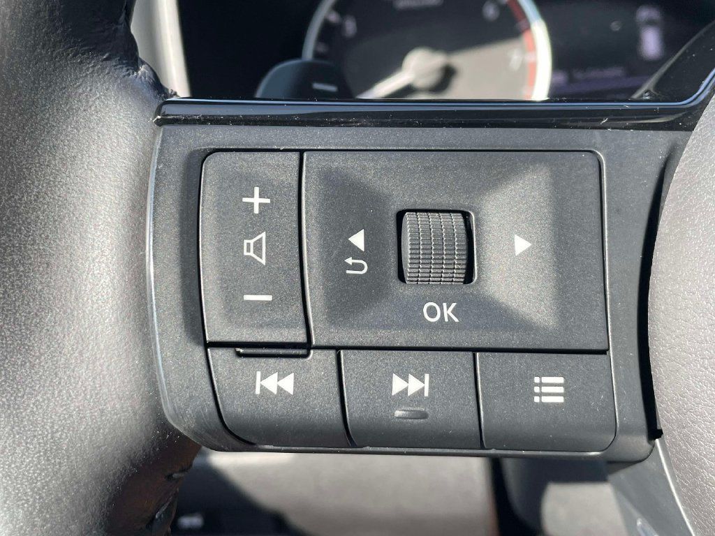 Used 2023 Nissan Rogue SV w/ SV Premium B Package AWD/4WD image 31
