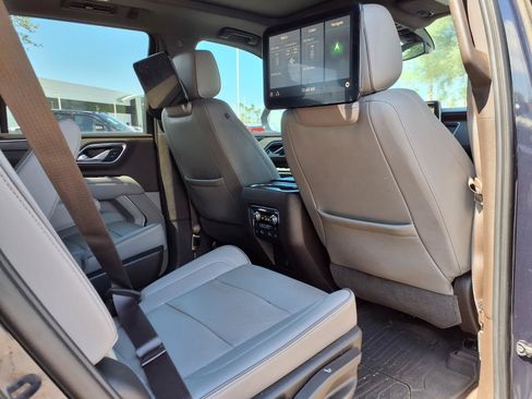 Used 2021 GMC Yukon SLT w/ SLT Luxury Plus Package RWD image 14