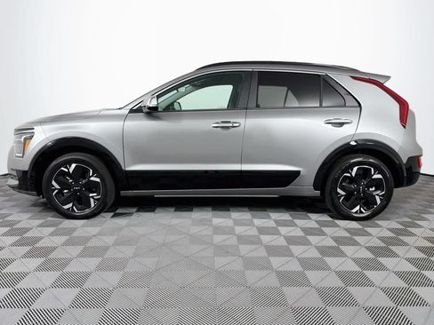 Used 2025 Kia Niro Wind w/ Wind Preserve Package FWD image 7