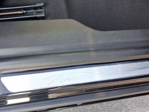 Used 2019 Buick LaCrosse Avenir w/ Driver Confidence Package II image 13