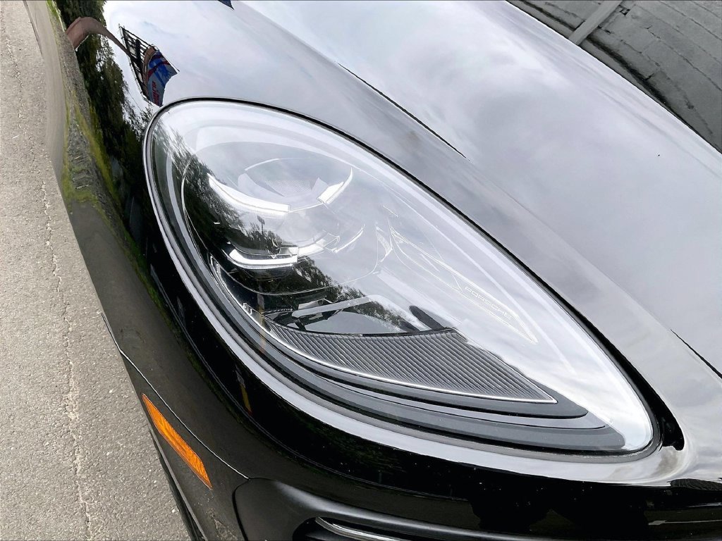Certified 2023 Porsche Macan AWD/4WD image 30
