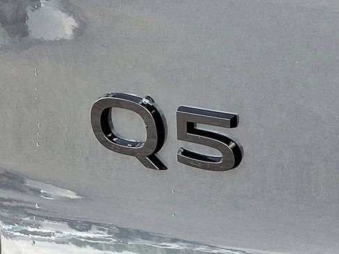 Used 2025 Audi Q5 Premium w/ Convenience Package AWD/4WD image 11