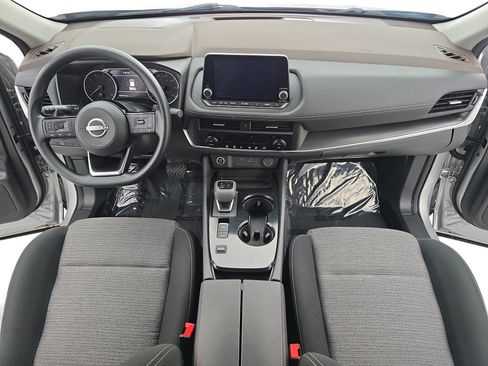Certified 2023 Nissan Rogue SV FWD image 9