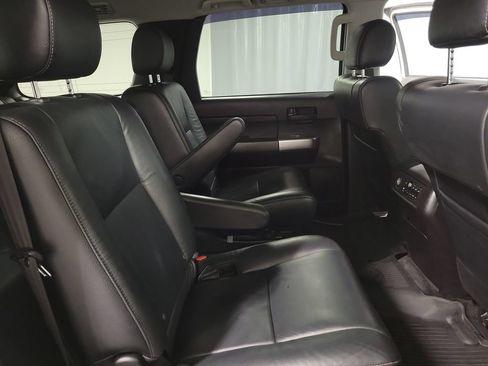 Used 2018 Toyota Sequoia TRD Sport AWD/4WD image 22