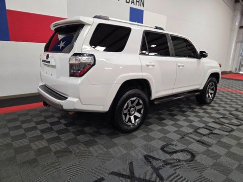 Used 2017 Toyota 4Runner TRD Off-Road Premium AWD/4WD image 17