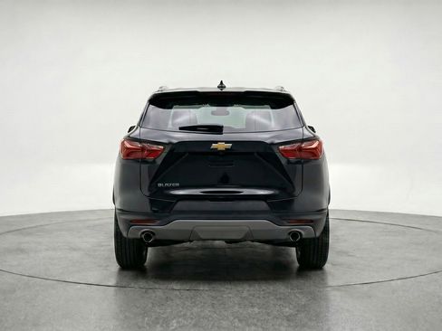 Used 2025 Chevrolet Blazer LT FWD image 7