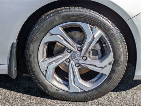 Used 2018 Honda Accord EX-L image 10