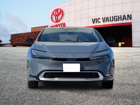 New 2026 Toyota Prius Plug-In Hybrid FWD image 8