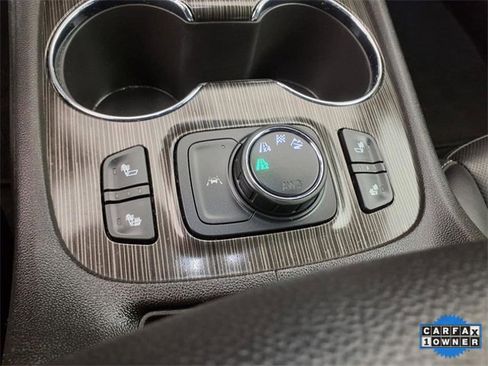 Used 2023 GMC Acadia SLT image 23