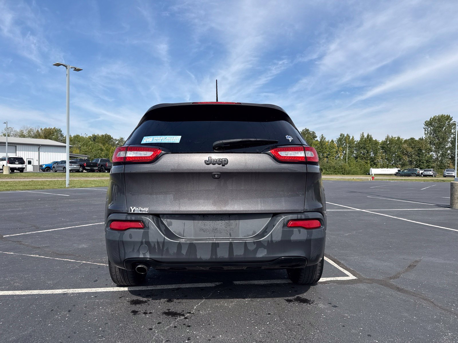 Used 2018 Jeep Cherokee Latitude w/ Altitude Package FWD image 13
