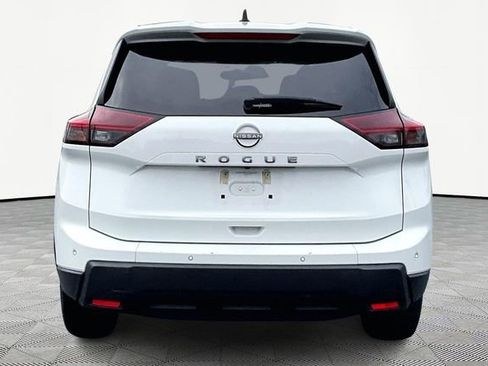 Used 2024 Nissan Rogue S image 6