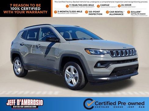 Certified 2023 Jeep Compass Latitude w/ Convenience Group AWD/4WD image 1