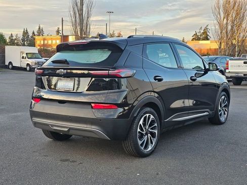 Certified 2023 Chevrolet Bolt EUV Premier w/ Sun & Sound Package image 6