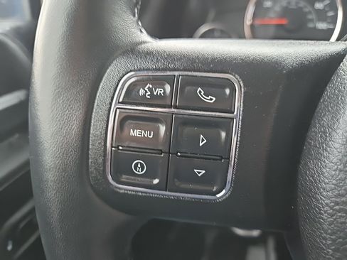 Used 2015 Jeep Wrangler Unlimited Sahara w/ Connectivity Group image 40