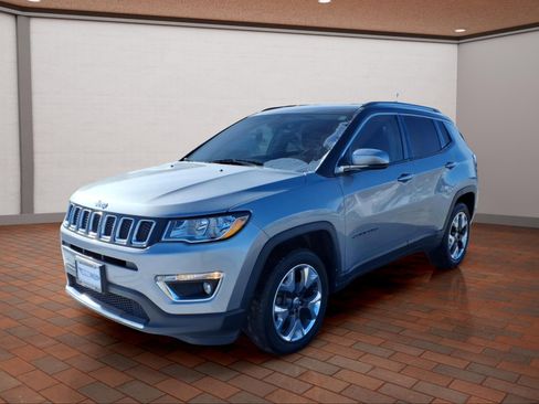 Used 2019 Jeep Compass Limited w/ Safety & Security Group image 4