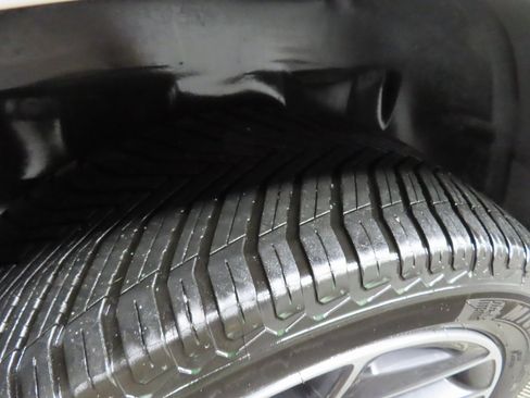 Used 2020 RAM 1500 Sport w/ Leather & Sound Group image 32