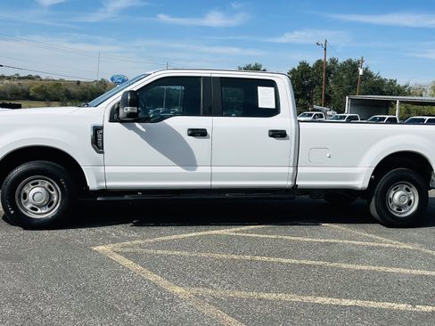 Used 2019 Ford F250 XL w/ Power Equipment Group image 5