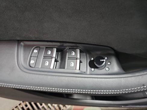 Used 2024 Audi SQ8 Prestige w/ Prestige Package image 29