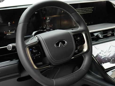 Certified 2026 INFINITI QX80 Autograph w/ Autograph Exterior Package AWD/4WD image 12
