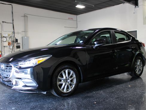 Used 2018 MAZDA MAZDA3 Sport w/ Preferred Equipment Package FWD image 7