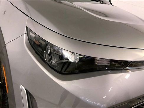 Used 2025 Kia Soul LX FWD image 27