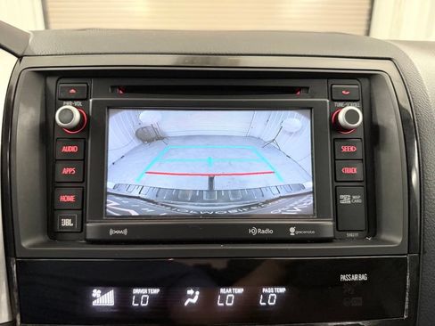 Used 2018 Toyota Sequoia Platinum AWD/4WD image 15