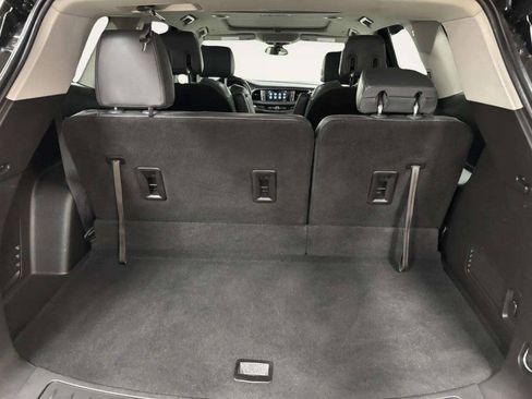 Used 2018 Buick Enclave Essence AWD/4WD image 6