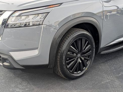 Used 2023 Nissan Pathfinder Platinum w/ Lighting Package (N93) image 9